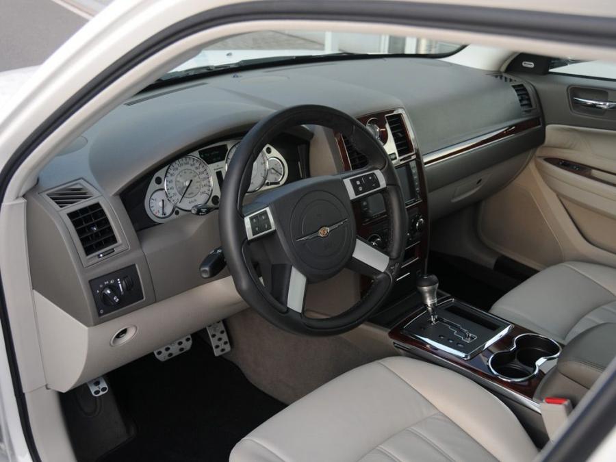  Chrysler 300C by Startech 2008 года  (фото 4 из 4)